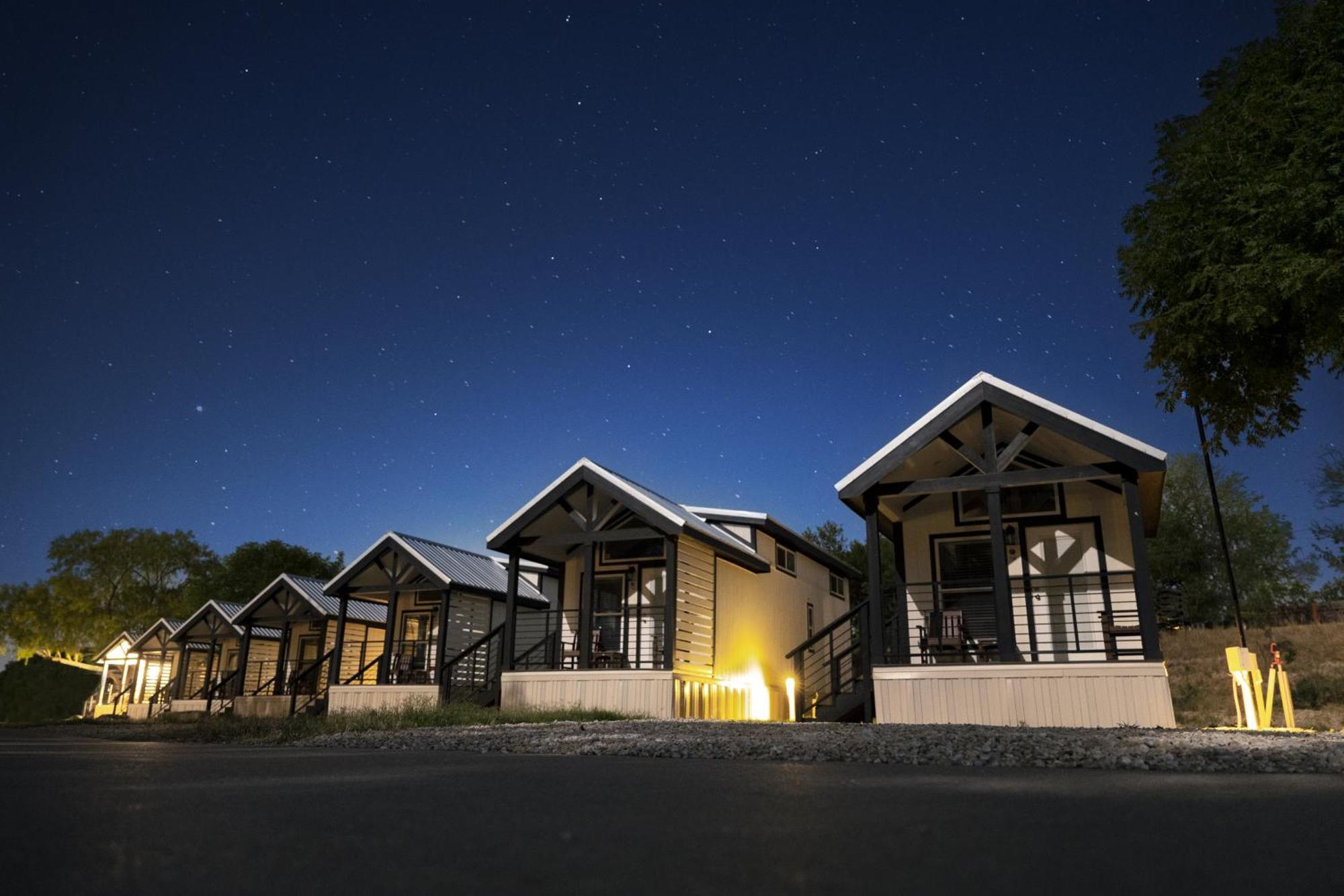 Htr Tx Hill Country Campground Kerrville Exterior foto